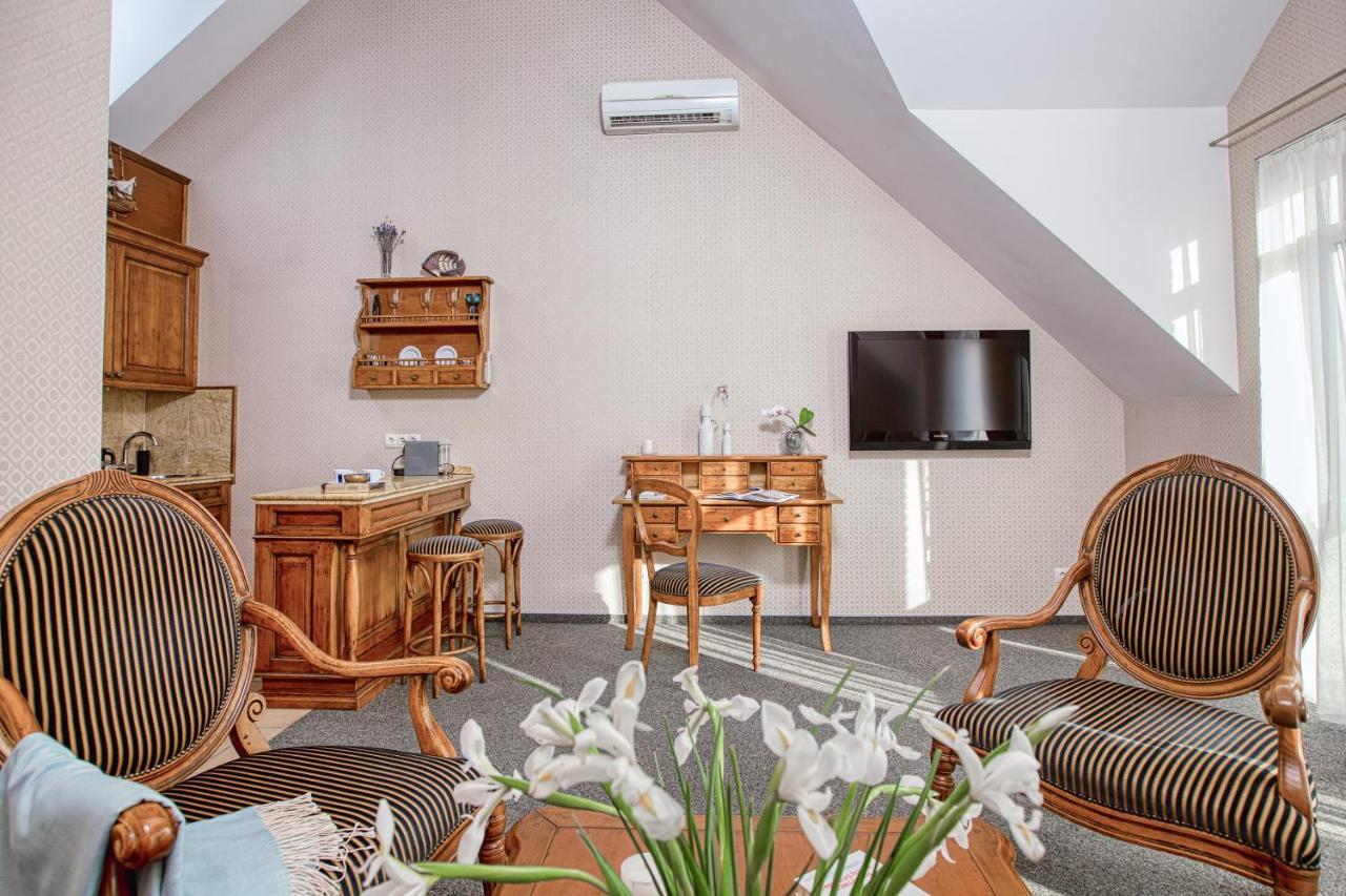 White Lily Apartment ไคลเพดา ภายนอก รูปภาพ