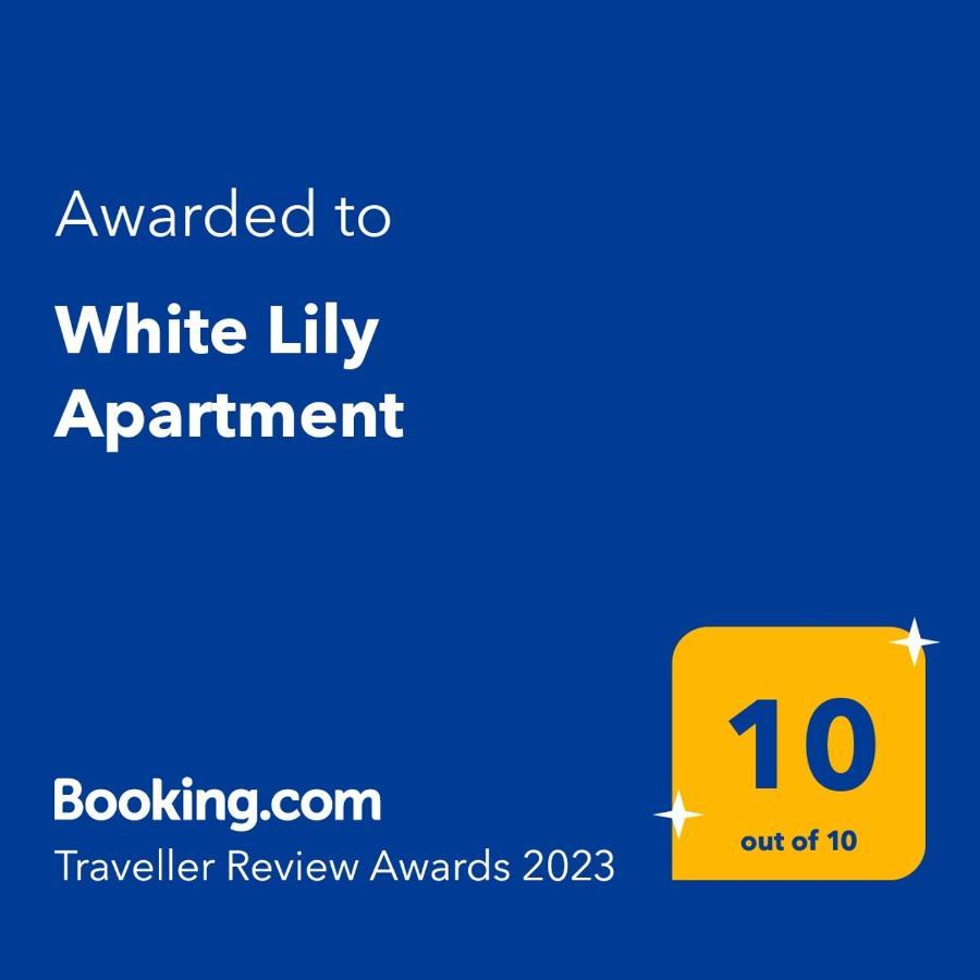 White Lily Apartment ไคลเพดา ภายนอก รูปภาพ